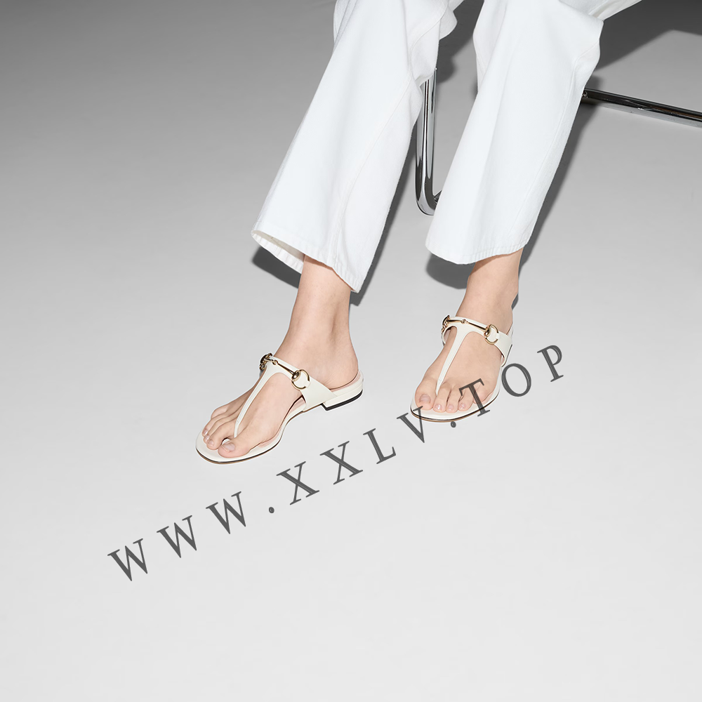Women's thong sandal with Horsebit - Image 2