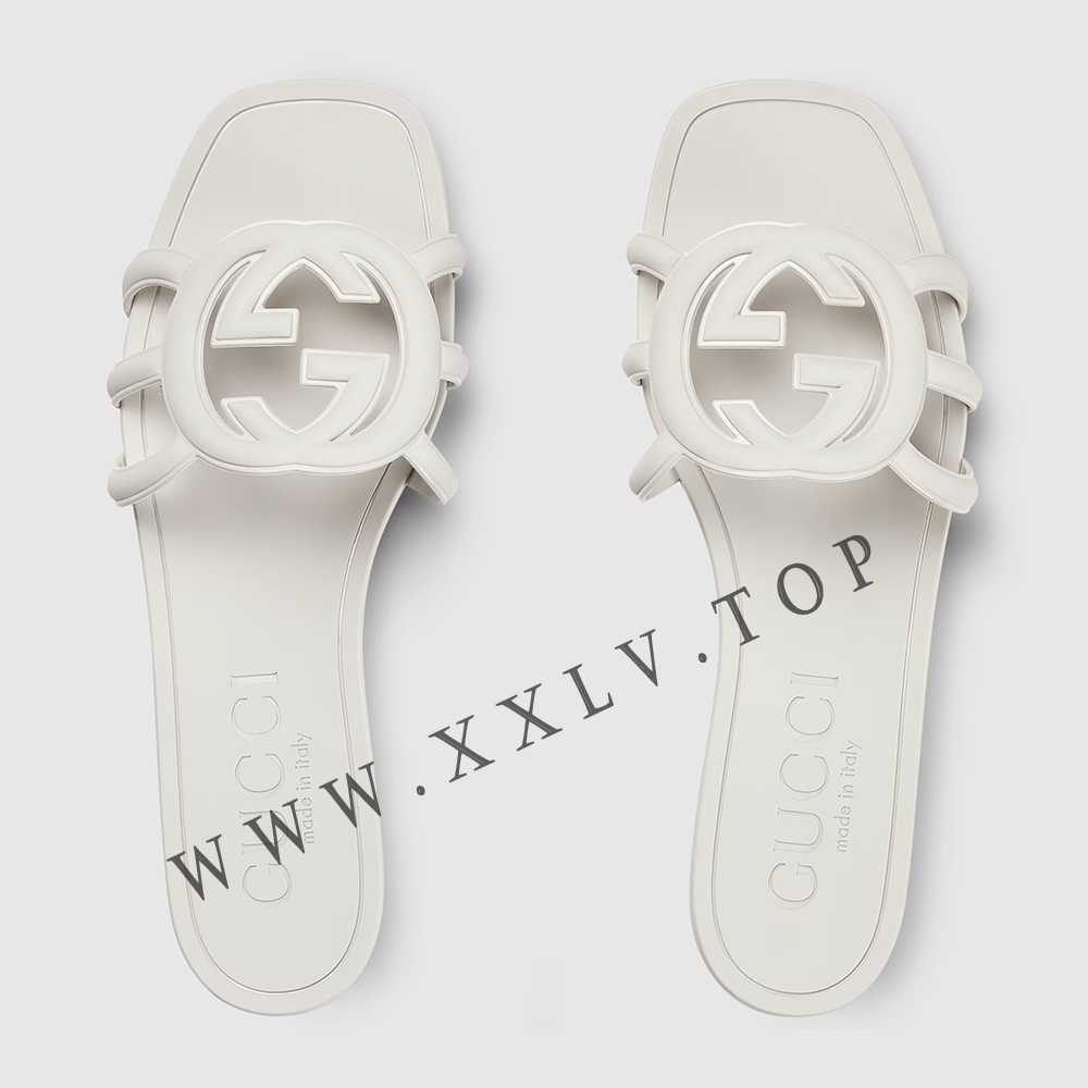 Women's Interlocking G slide sandal - Image 4