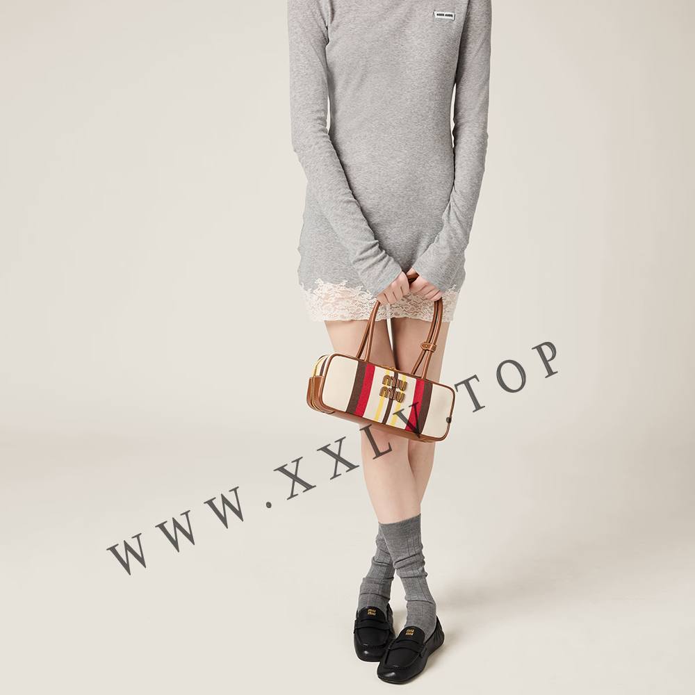 Beau canvas and leather bag - Image 5