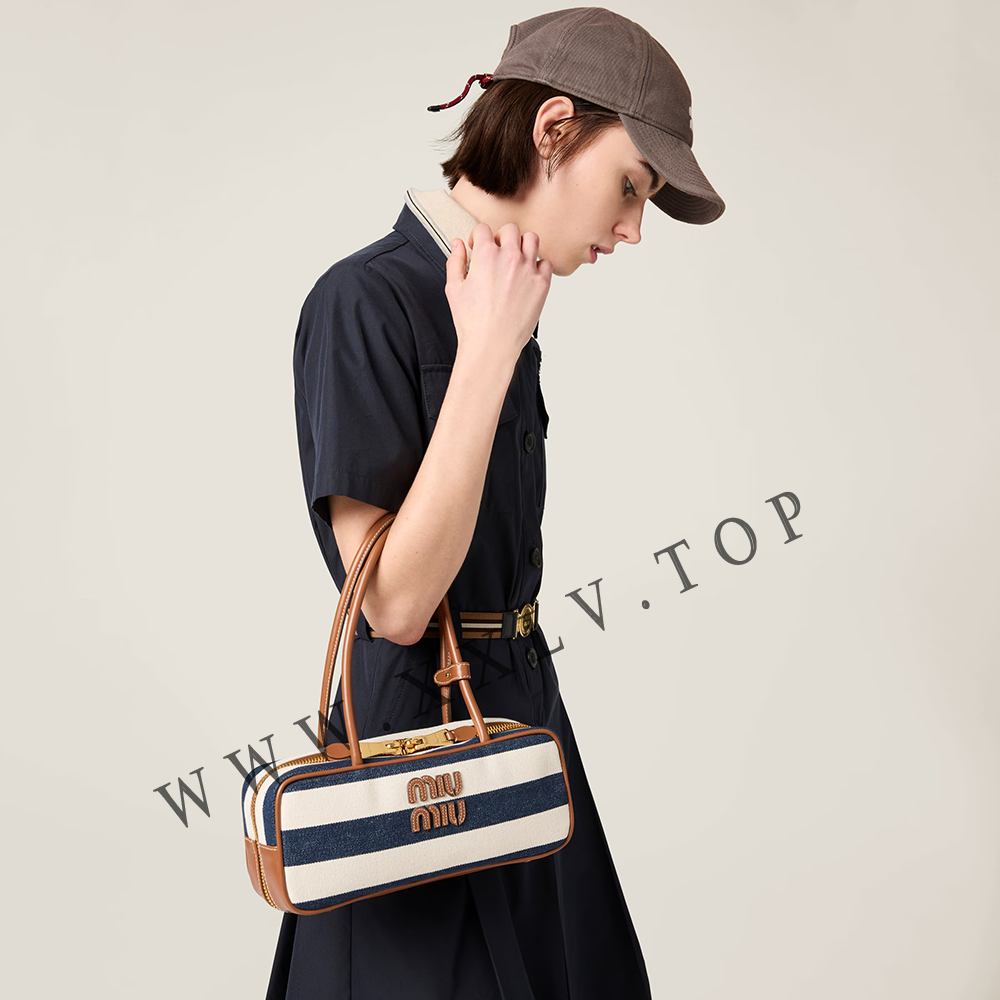 Beau canvas and leather bag - Image 2