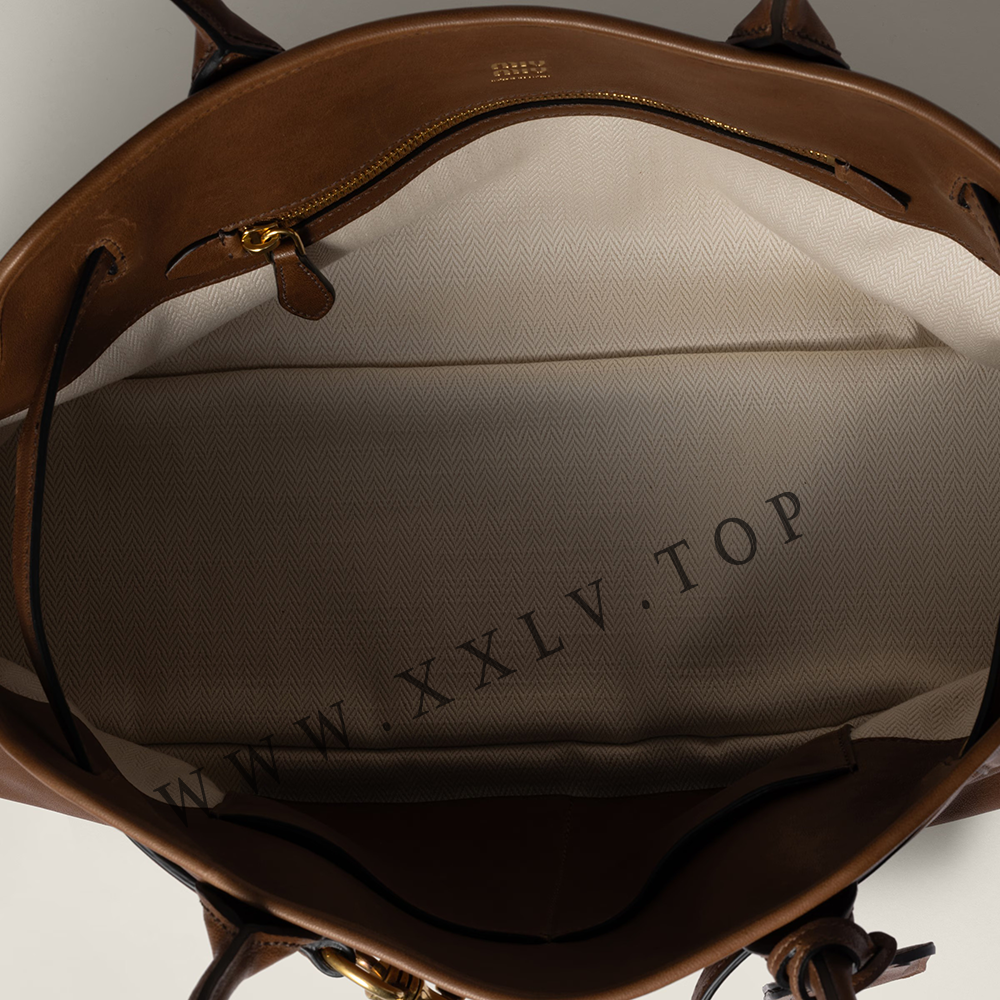Aventure nappa leather bag - Image 5