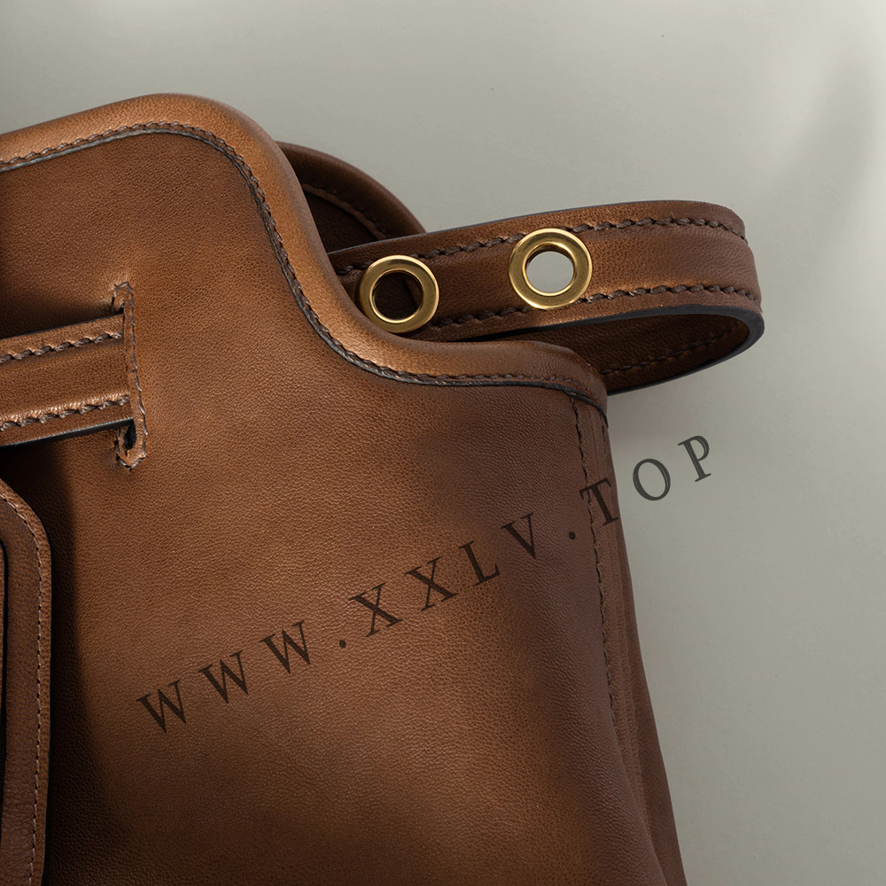 Aventure nappa leather bag - Image 4