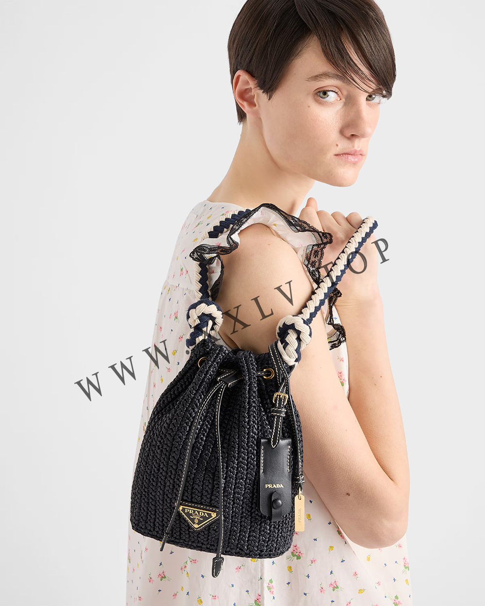 Crochet mini bucket bag - Image 3