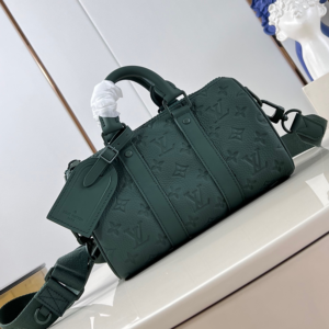 M24432   Keepall  25 x 15 x 11 cm (length x height x width)