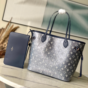 M22921  Neverfull
