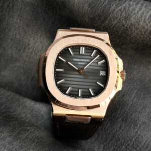 Patek Philippe  Nautilus    (TOP QUALITY)