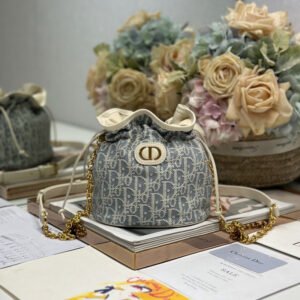 30 montaigne mini bucket bag with drawstring 16 x 18.5 x 13 cm