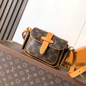 m14742 cargo 14 x 10 x 23 cm