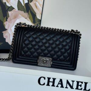 boy chanel flap bag with handle (复制)