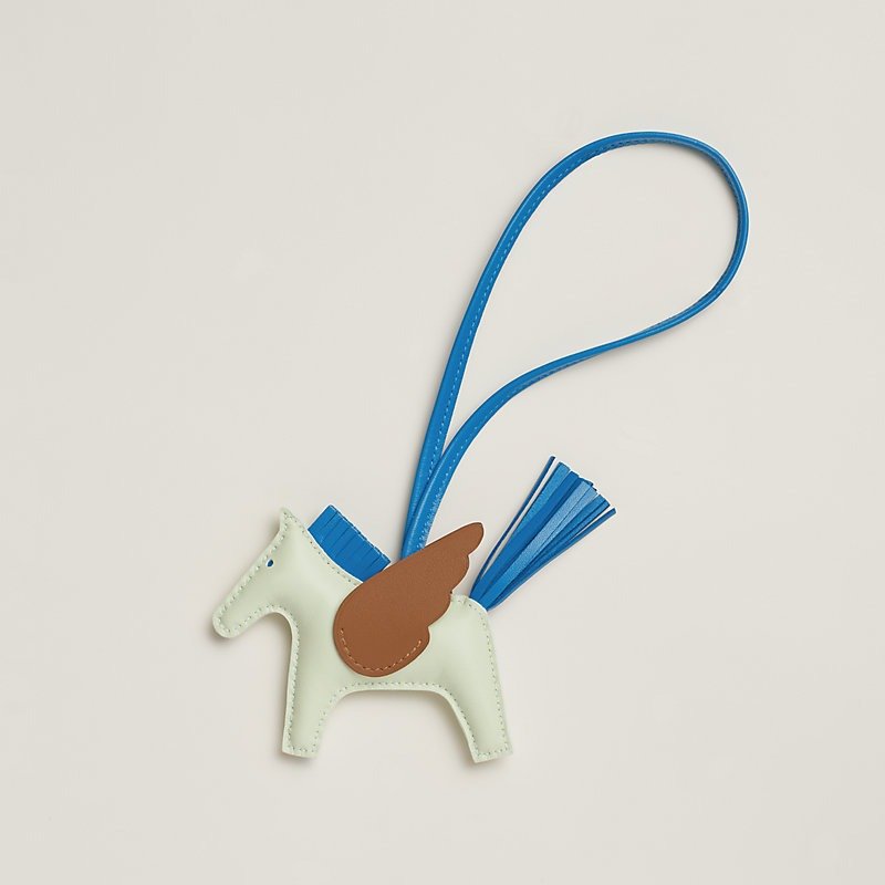 Free Gift! Hermès Leather Accessory — Get One with Your Bag Purchase.After choosing, take a screenshot and send it to customer service with your preferred color and style.