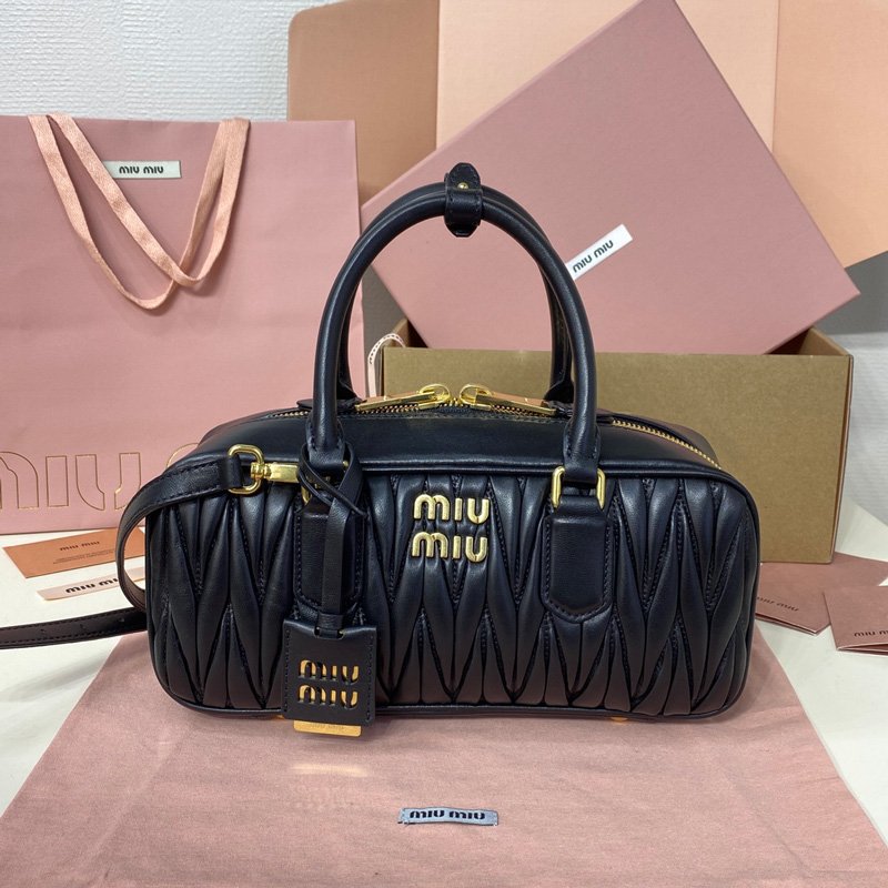 Arcadie matelassé nappa leather bag