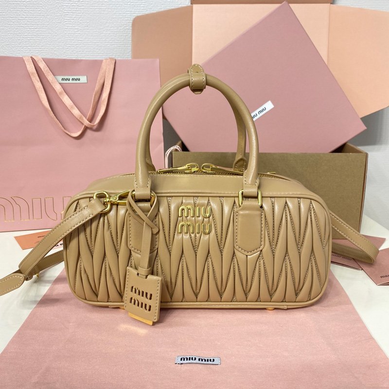 Arcadie matelassé nappa leather bag