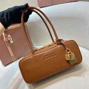 Beau leather bag