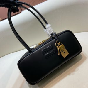 Beau leather bag