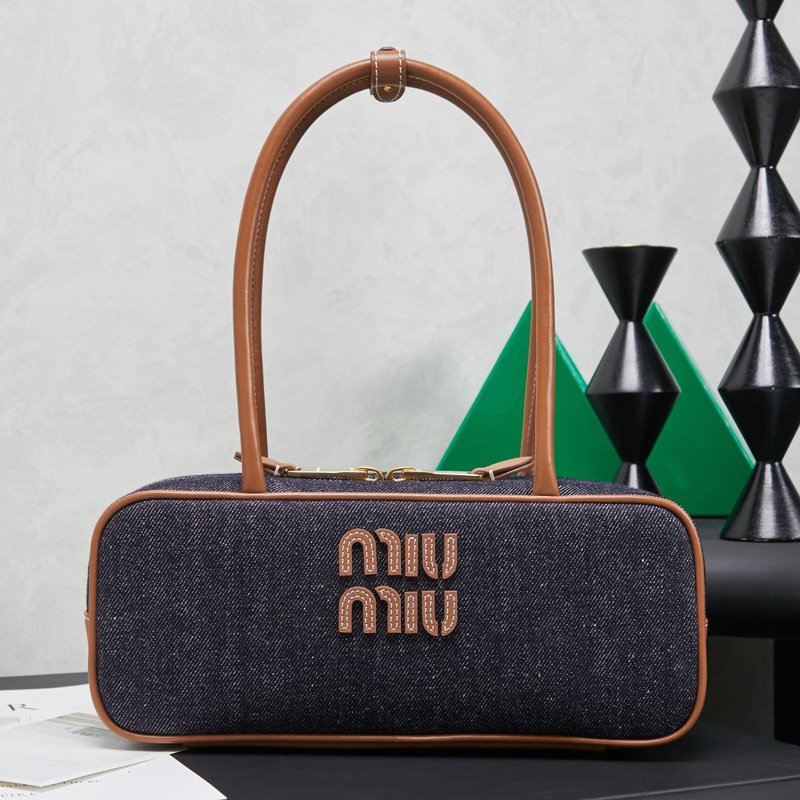 Beau leather bag