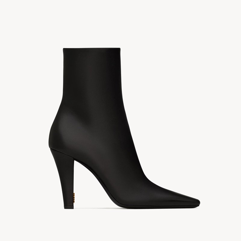 booties in smooth leather