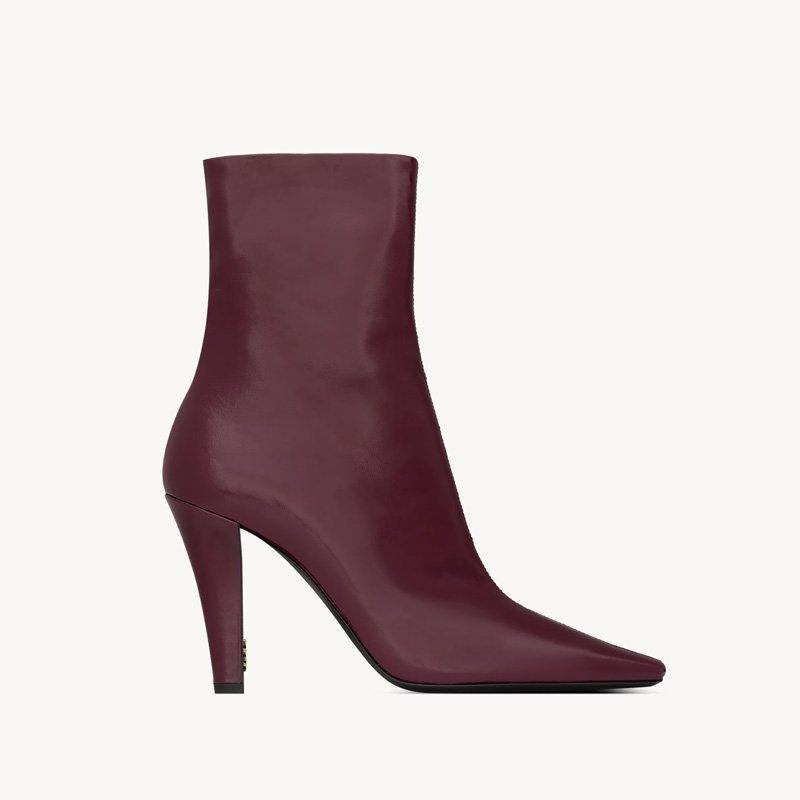 booties in smooth leather