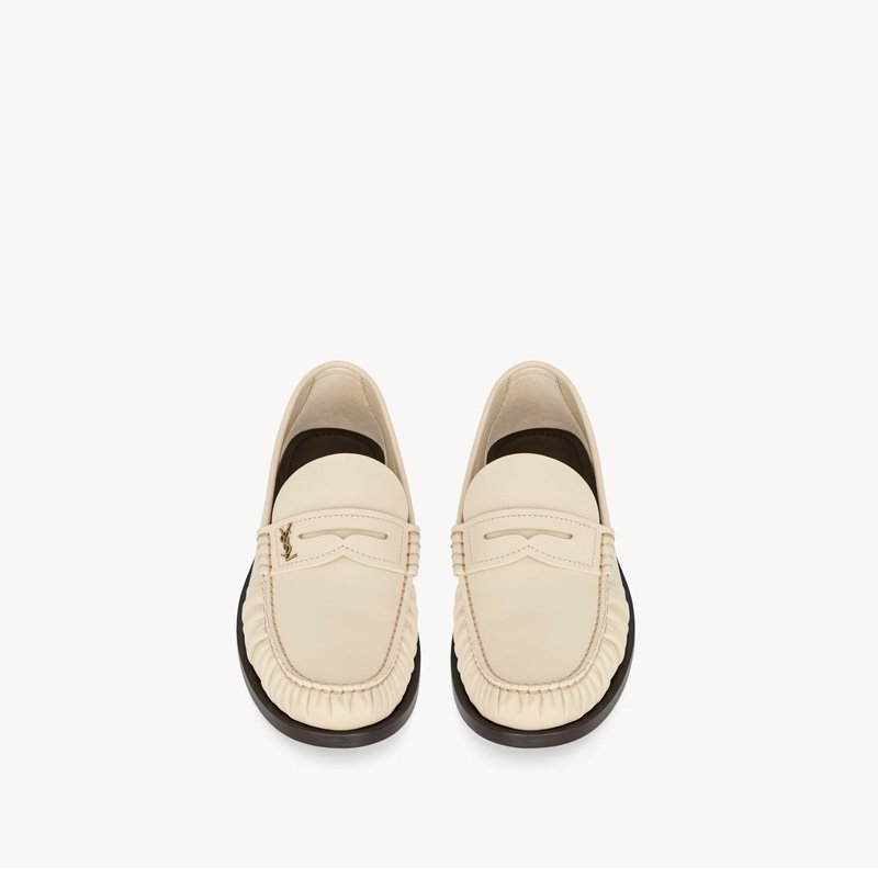 LOAFER supple in smooth leather