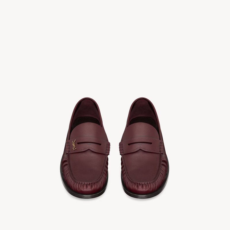 LOAFER supple in smooth leather