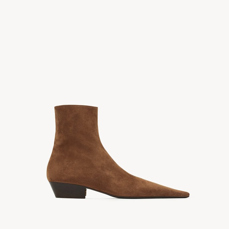 booties in suede