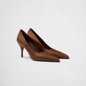 Leather pumps