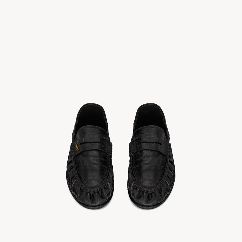 LOAFER supple in smooth leather