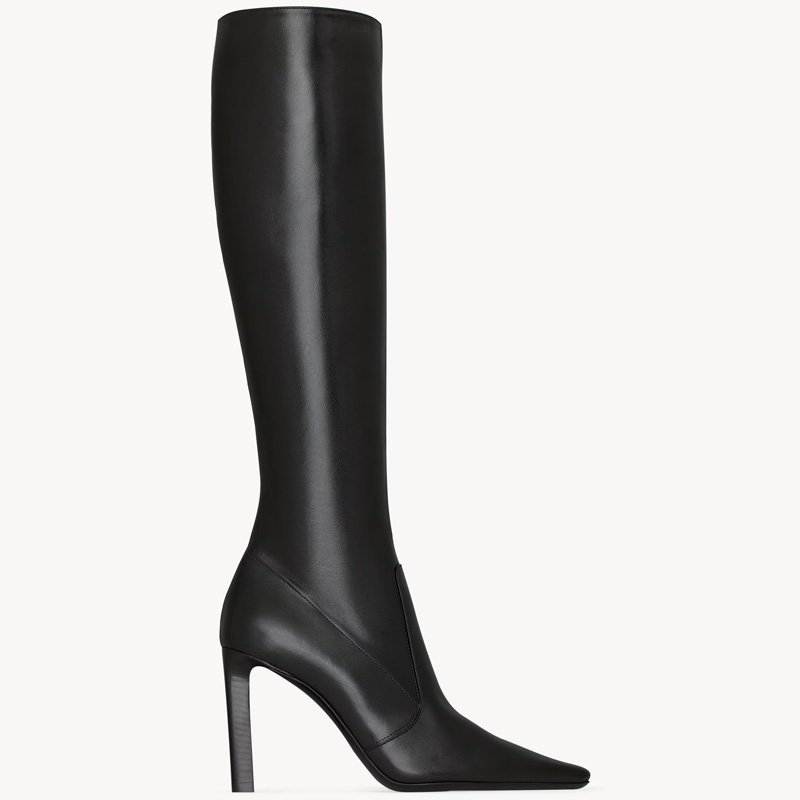 boots in smooth leather