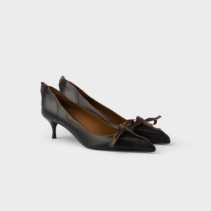Leather pumps