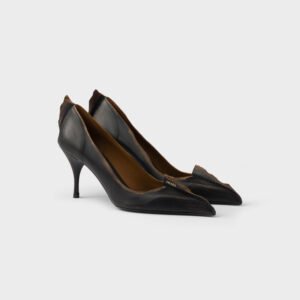 Leather pumps