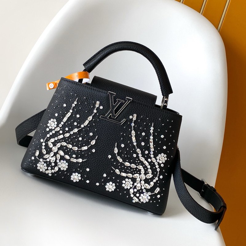 M25716 CAPUCINES EAST-WEST MM BB