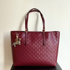 GG Emblem large tote bag  ‎847455